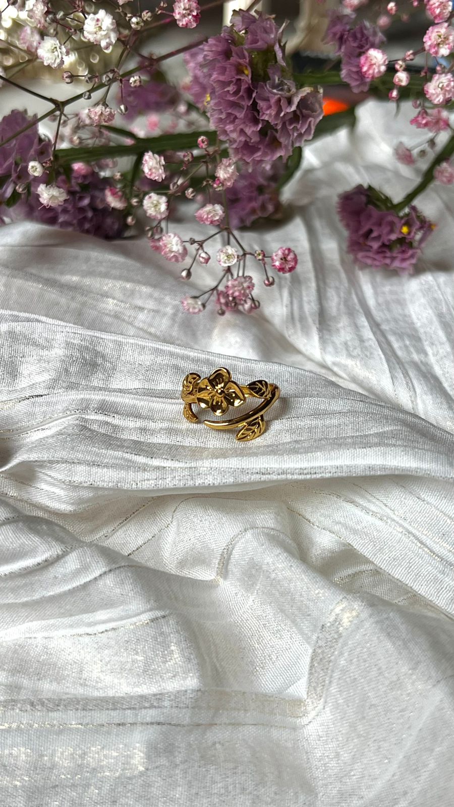 Bouquet ring