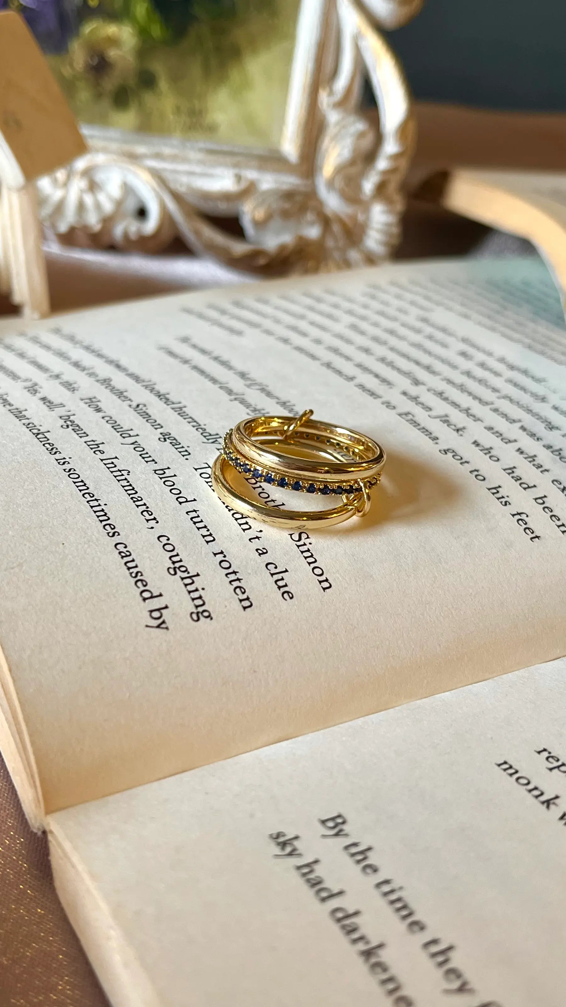 Charming Loop Ring