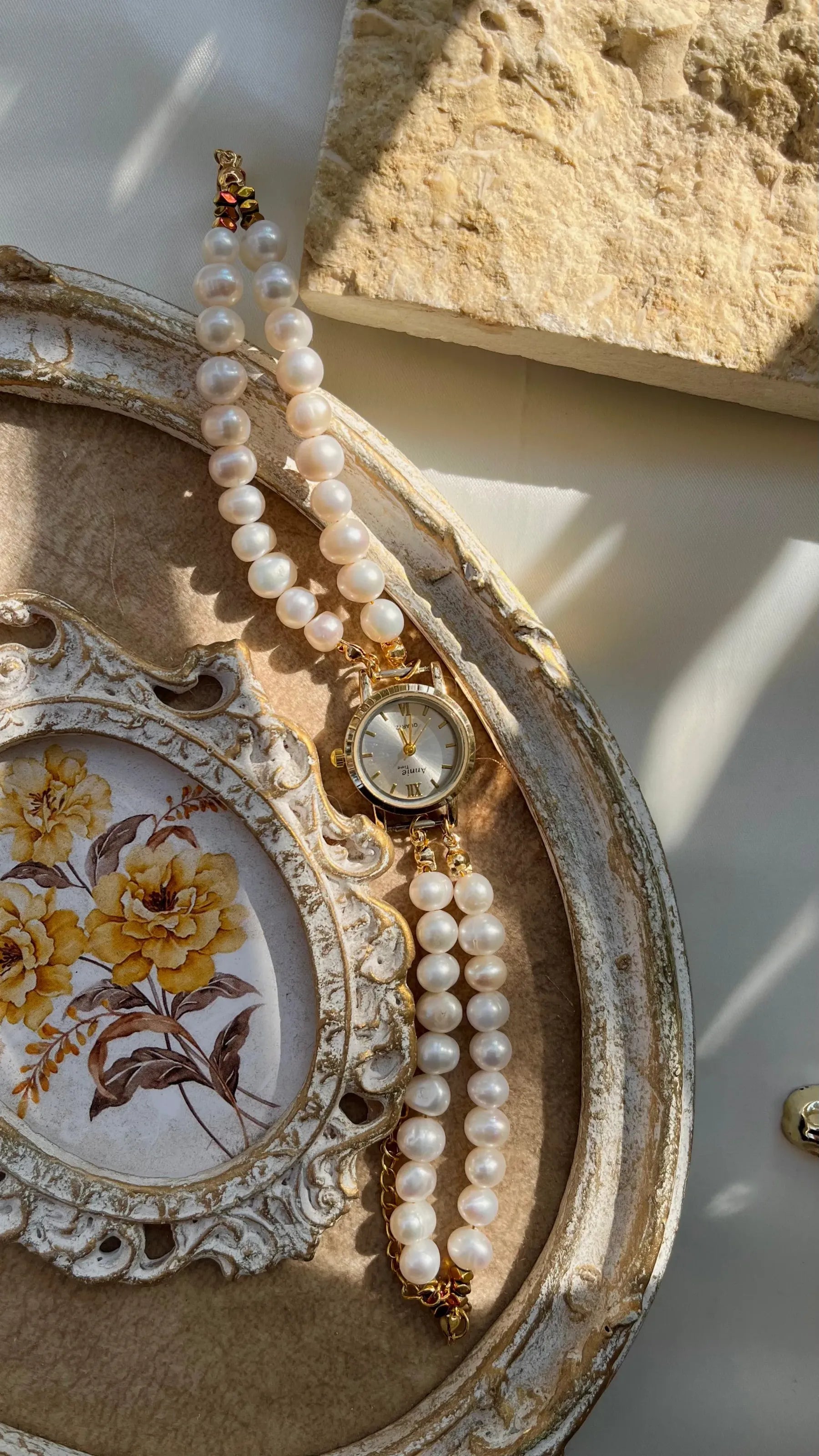 Double pearl watch
