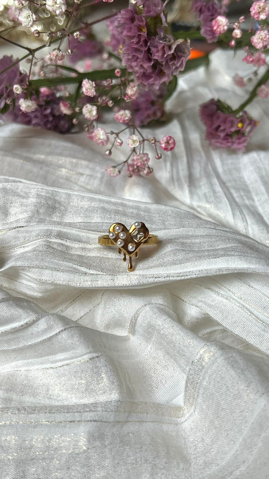 Eye tears pearl ring