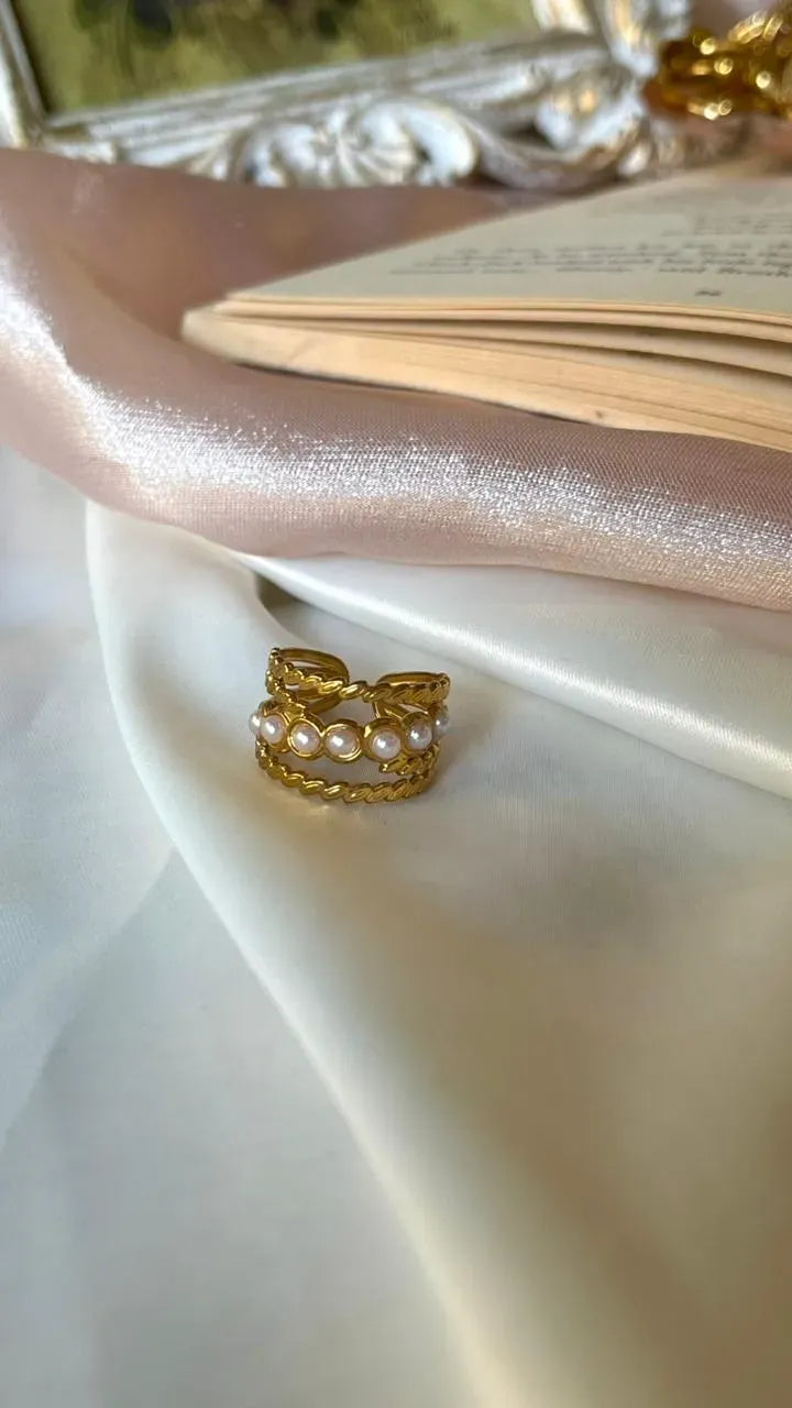 Line Pearl Ring