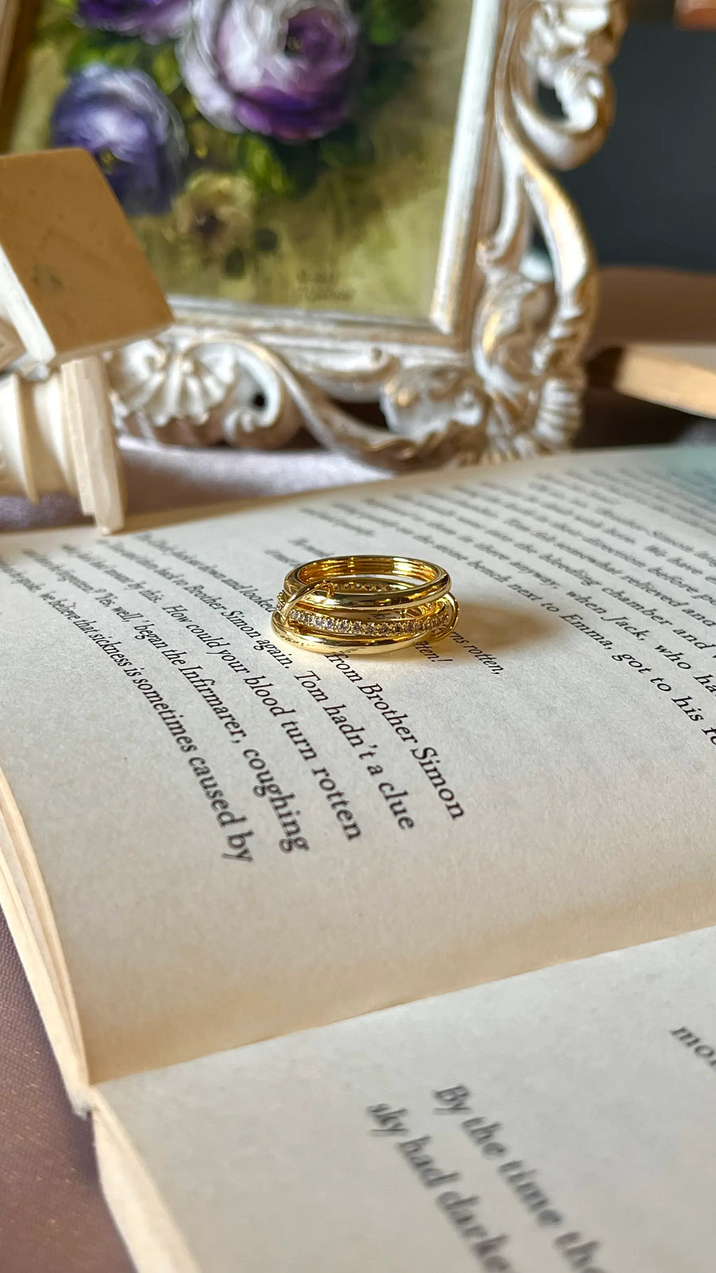 Modern Loop Ring
