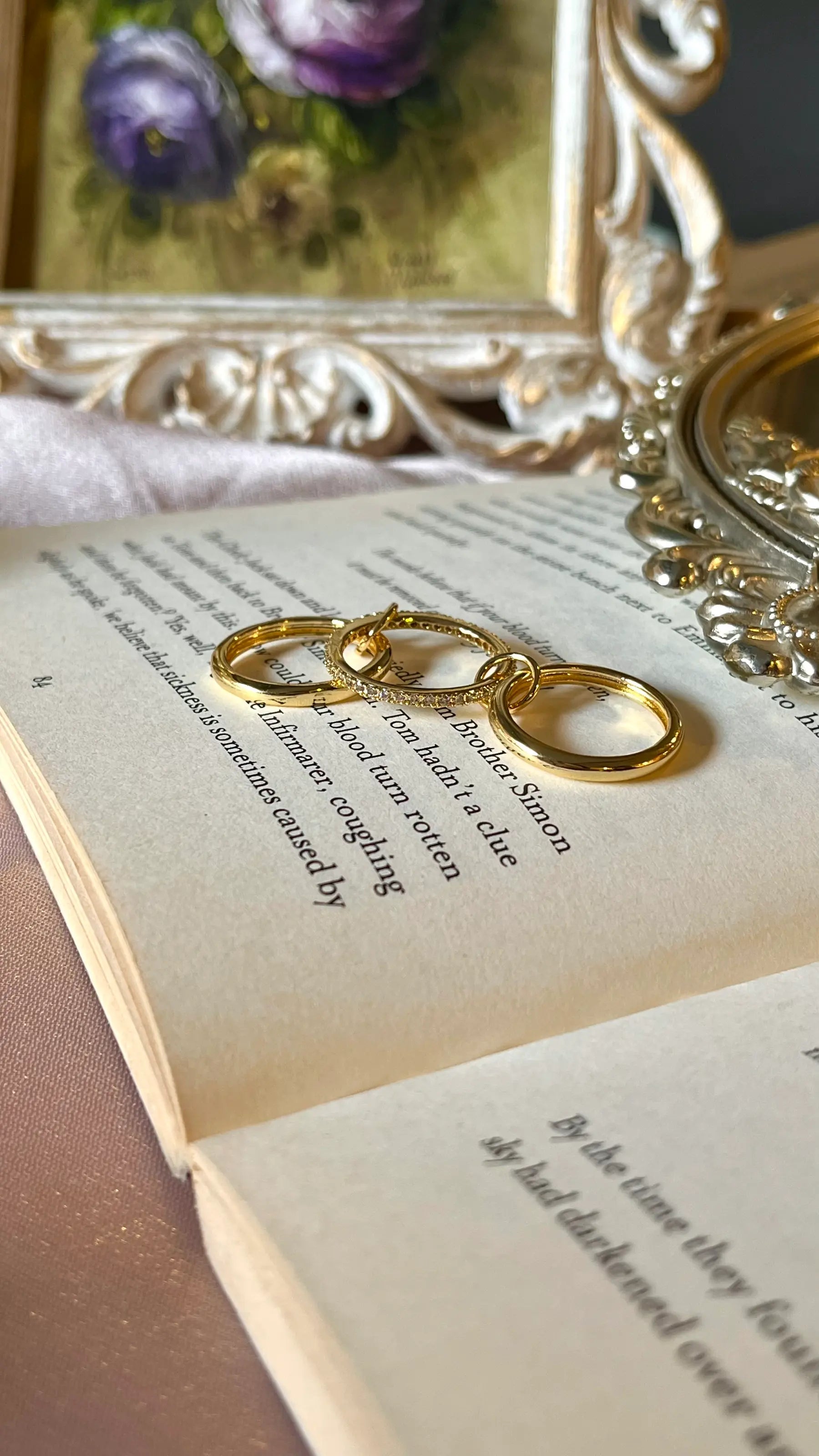 Modern Loop Ring